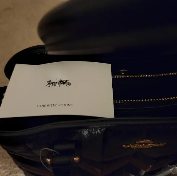 NWT Coach 2 Way Shoulder Bag Quilted Leather Black Multi Color F37872 - Picture 6 of 7